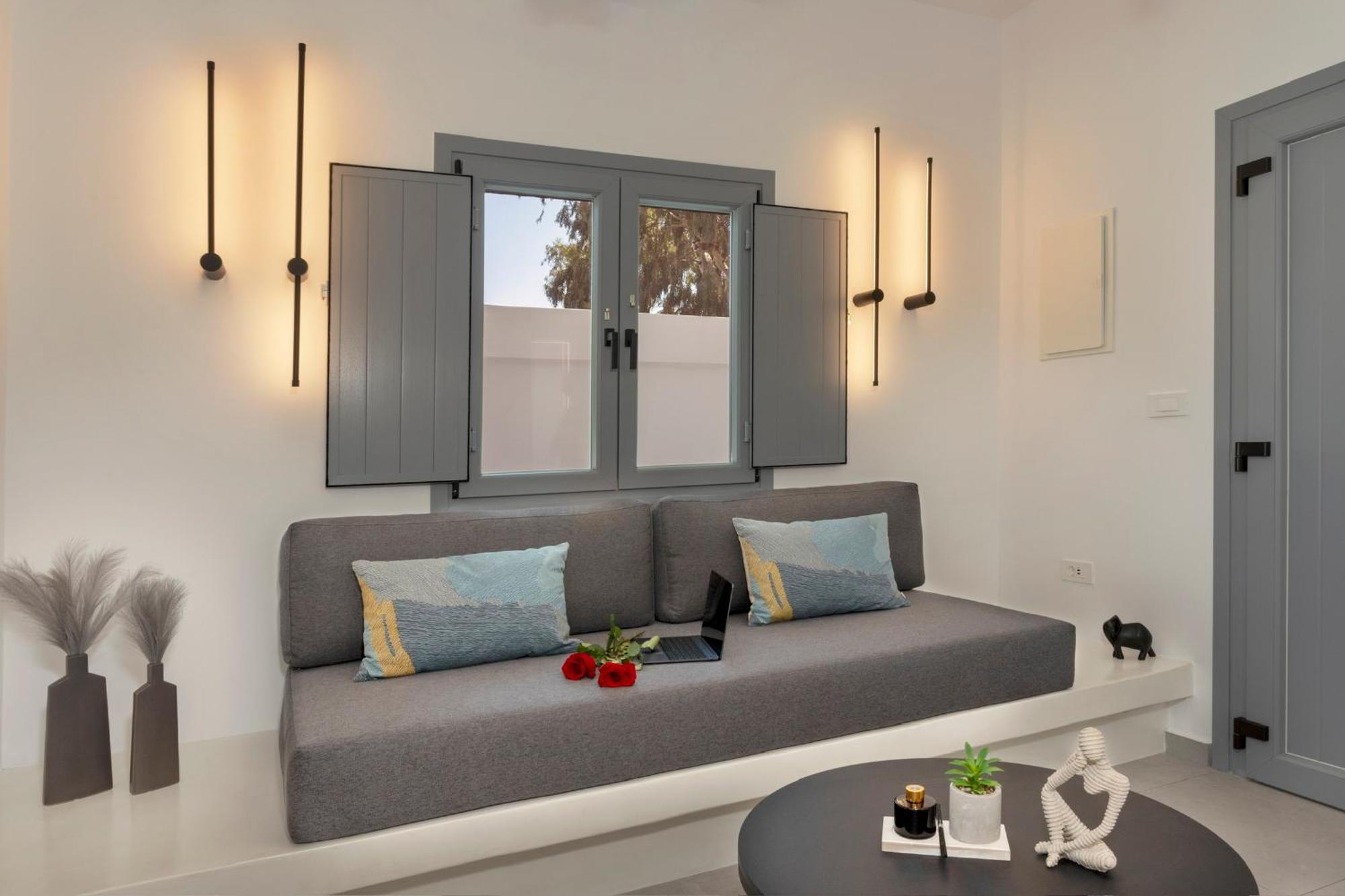 Linea Luxury Suites Fira  Extérieur photo